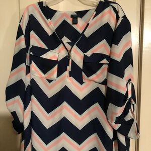 NAVY AND PINK CHEVRON CAUSAL DRESS SHIRT